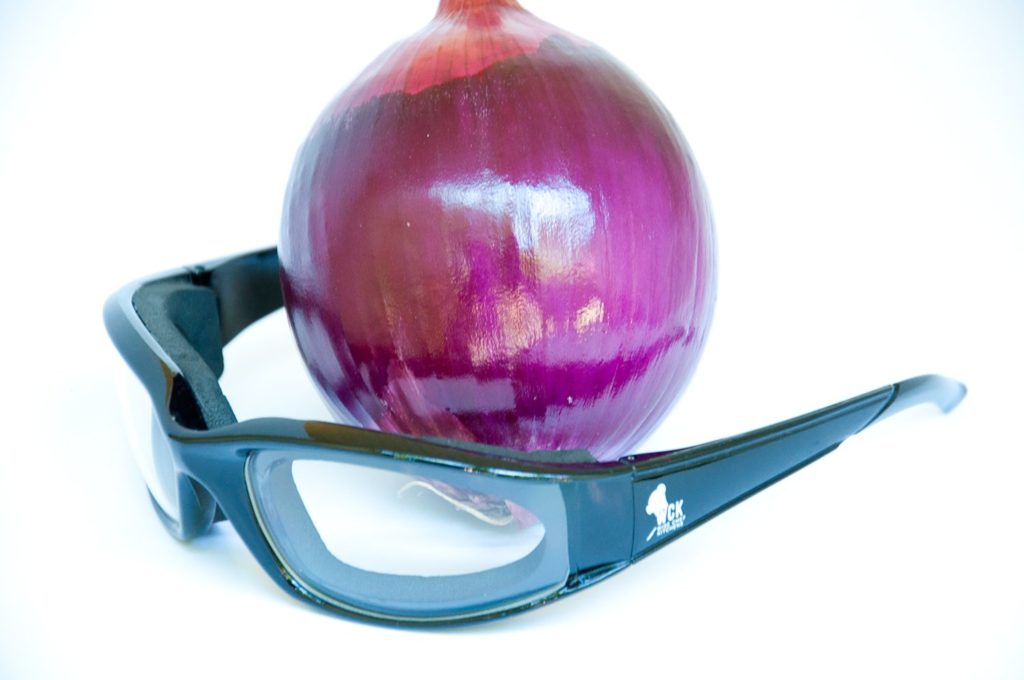 Glasses for onions